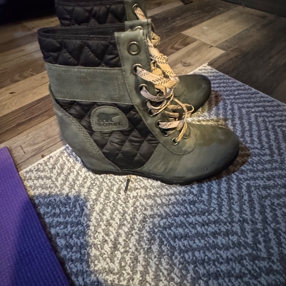 Sorel wedge - Picture 3 of 6